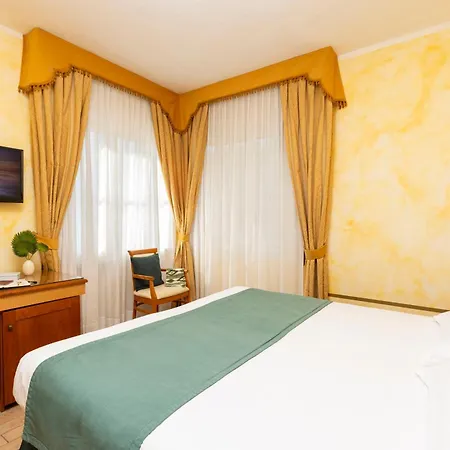& Venezia 2000 Hotel