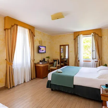 & Venezia 2000 Hotel 3*