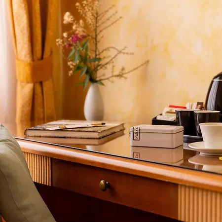 & Venezia 2000 Otel 3*